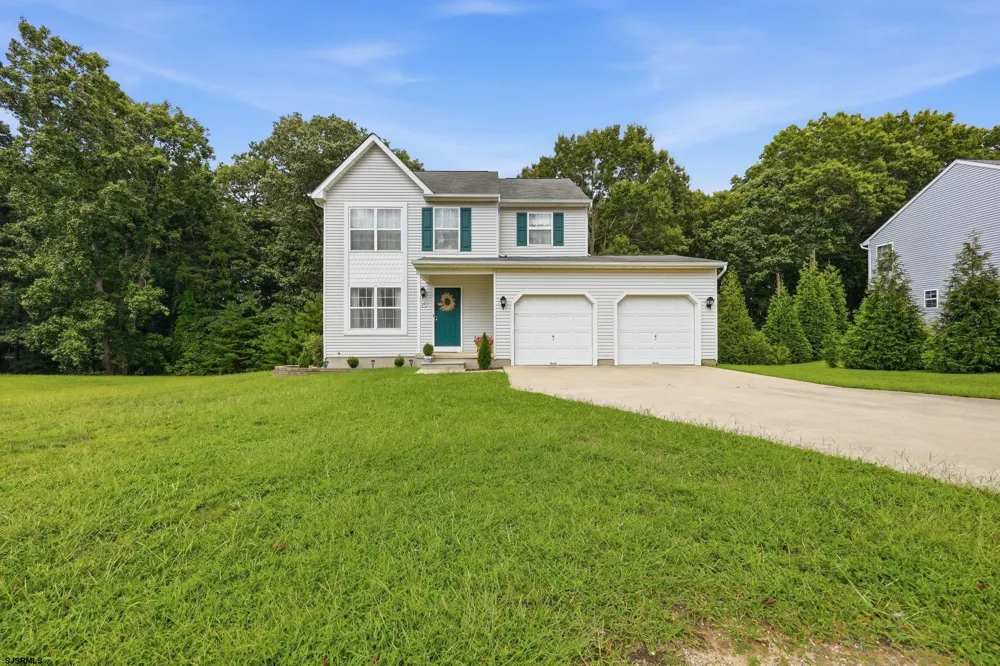 24 Churchill Dr Millville, NJ 08332