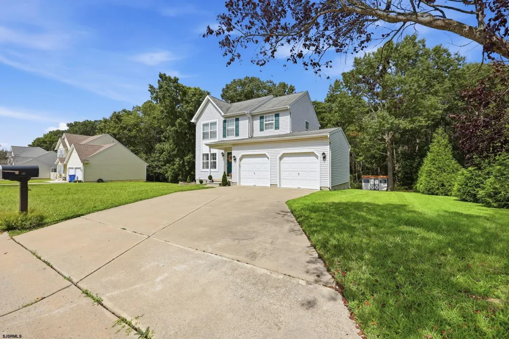 24 Churchill Dr Millville, NJ 08332