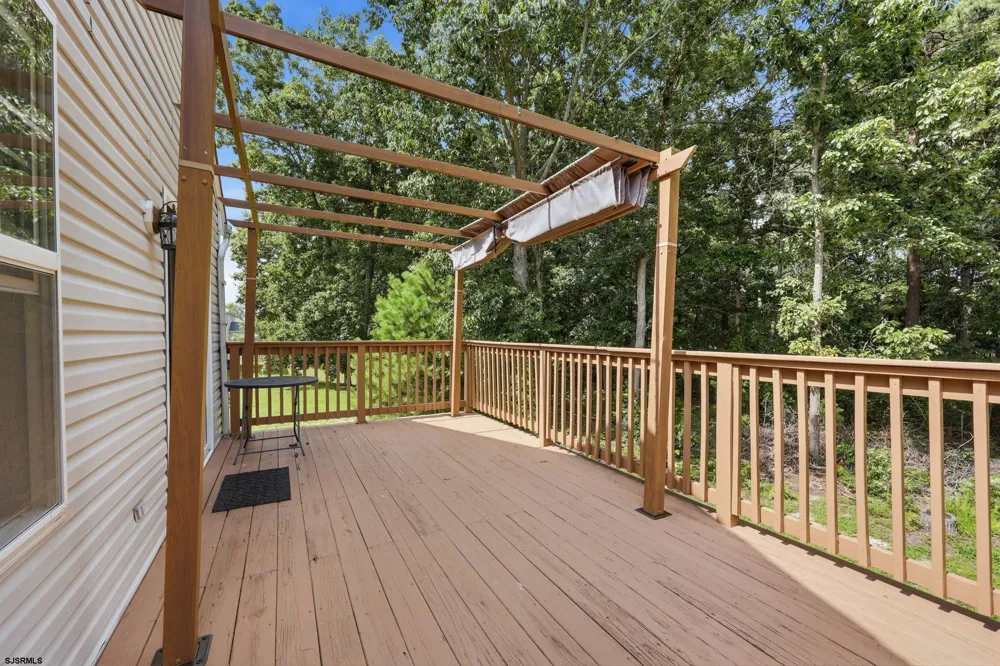 24 Churchill Dr Millville, NJ 08332