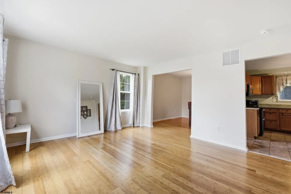 24 Churchill Dr Millville, NJ 08332