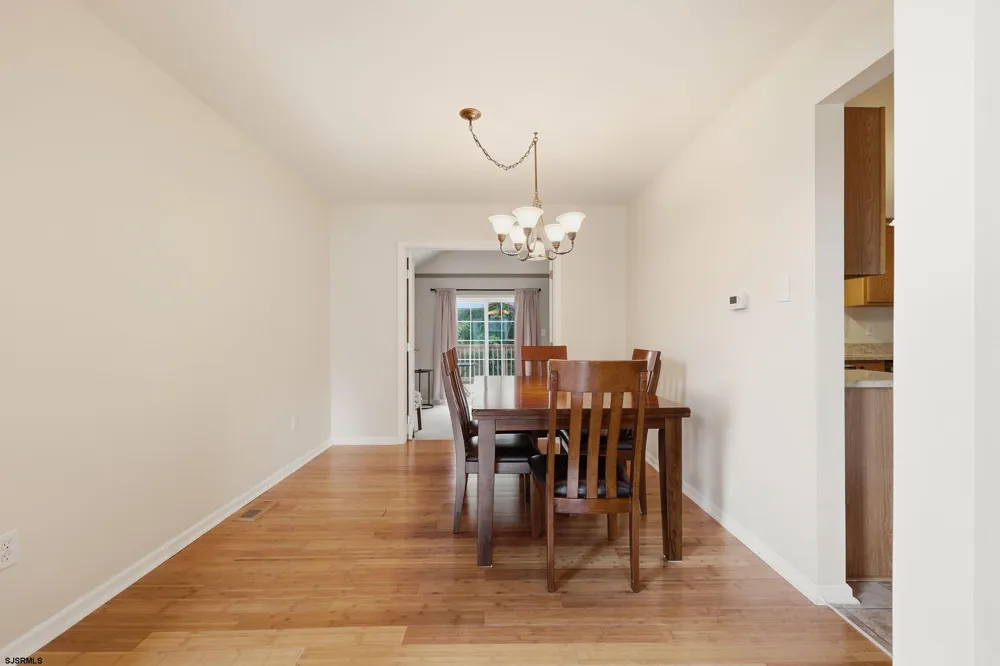 24 Churchill Dr Millville, NJ 08332