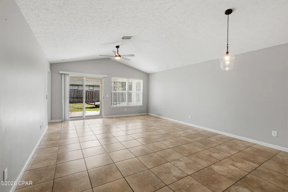 8418 Lagoon Drive Panama City, FL 32408