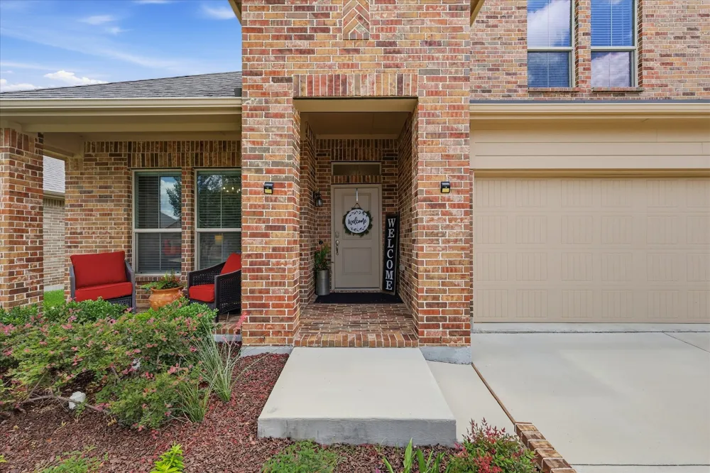 5821 stream Drive Fort Worth, TX 76137