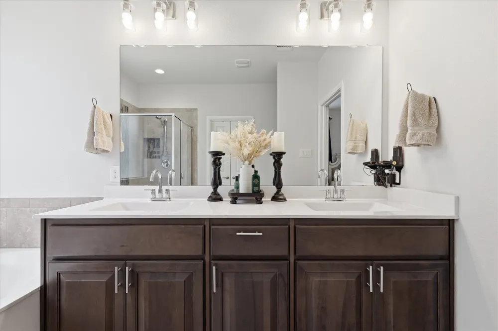 5821 stream Drive Fort Worth, TX 76137