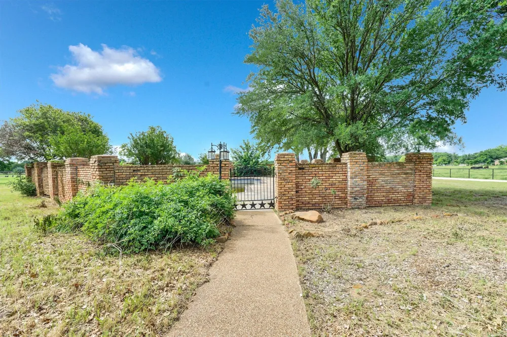 631 Fm 407 E Argyle, TX 76226