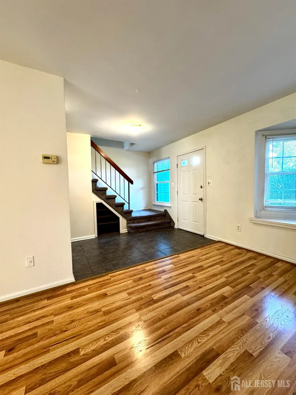 2703 Deerfield Drive Edison, NJ 08820
