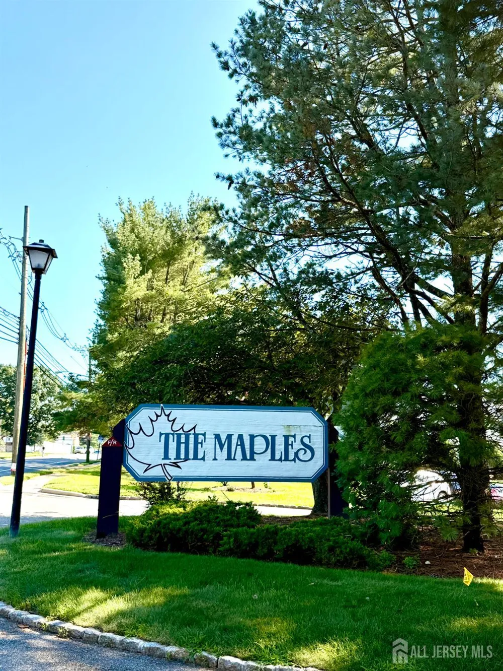 2703 Deerfield Drive Edison, NJ 08820