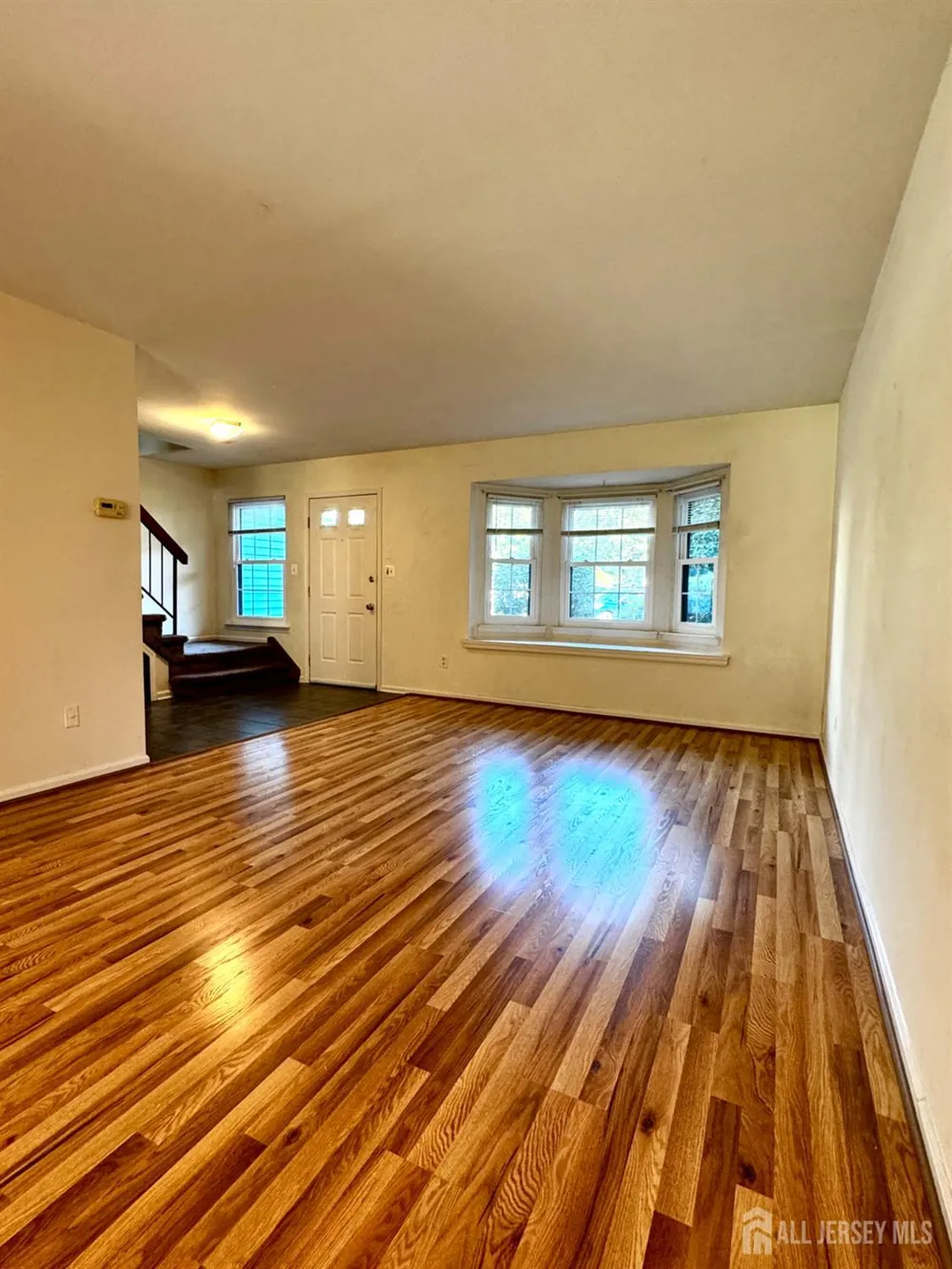 2703 Deerfield Drive Edison, NJ 08820