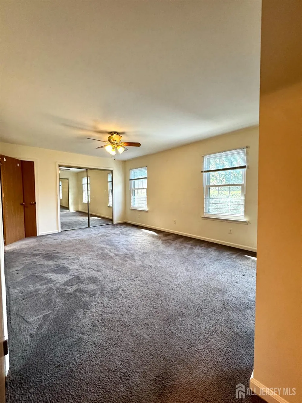2703 Deerfield Drive Edison, NJ 08820