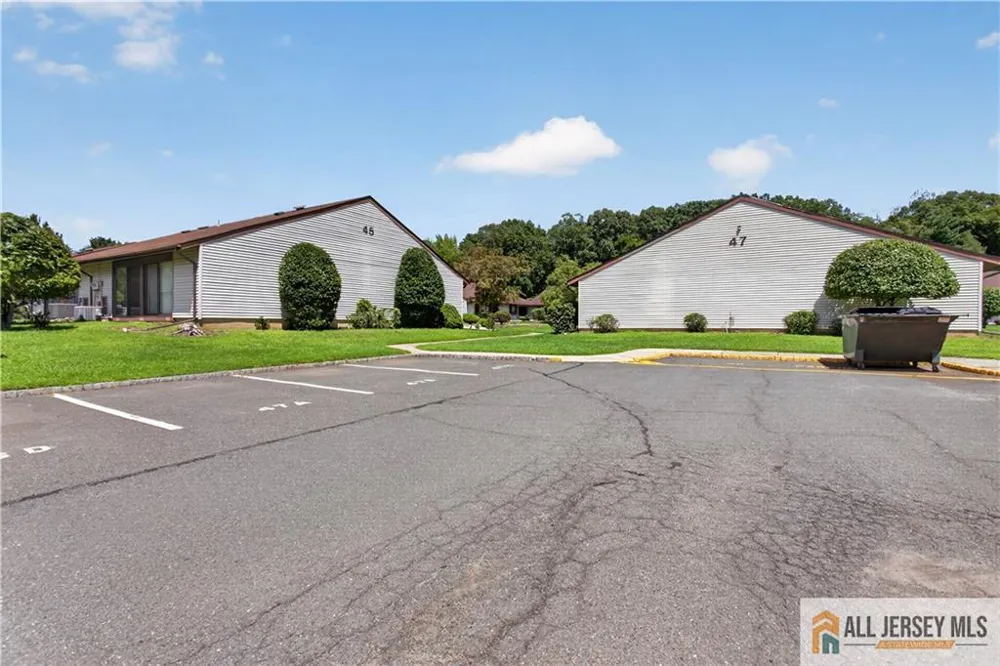 47 Wild Turkey Way #A Manalapan, NJ 07726