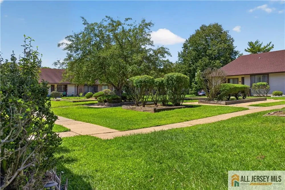 47 Wild Turkey Way #A Manalapan, NJ 07726
