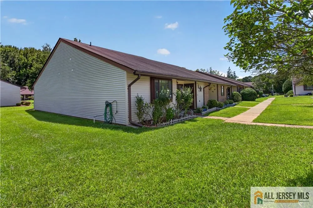 47 Wild Turkey Way #A Manalapan, NJ 07726