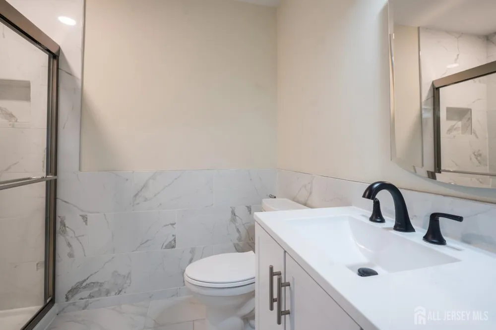 1301 Dahlia Circle South Brunswick, NJ 08810