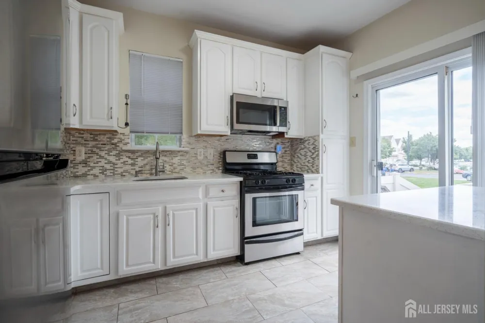 1301 Dahlia Circle South Brunswick, NJ 08810
