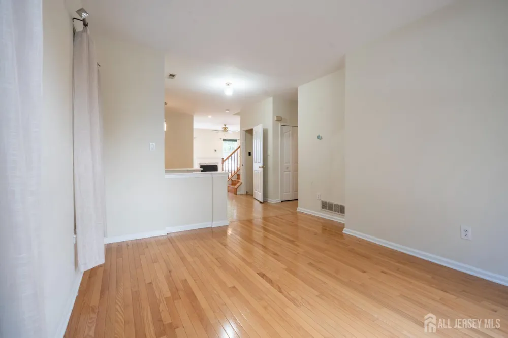 1301 Dahlia Circle South Brunswick, NJ 08810