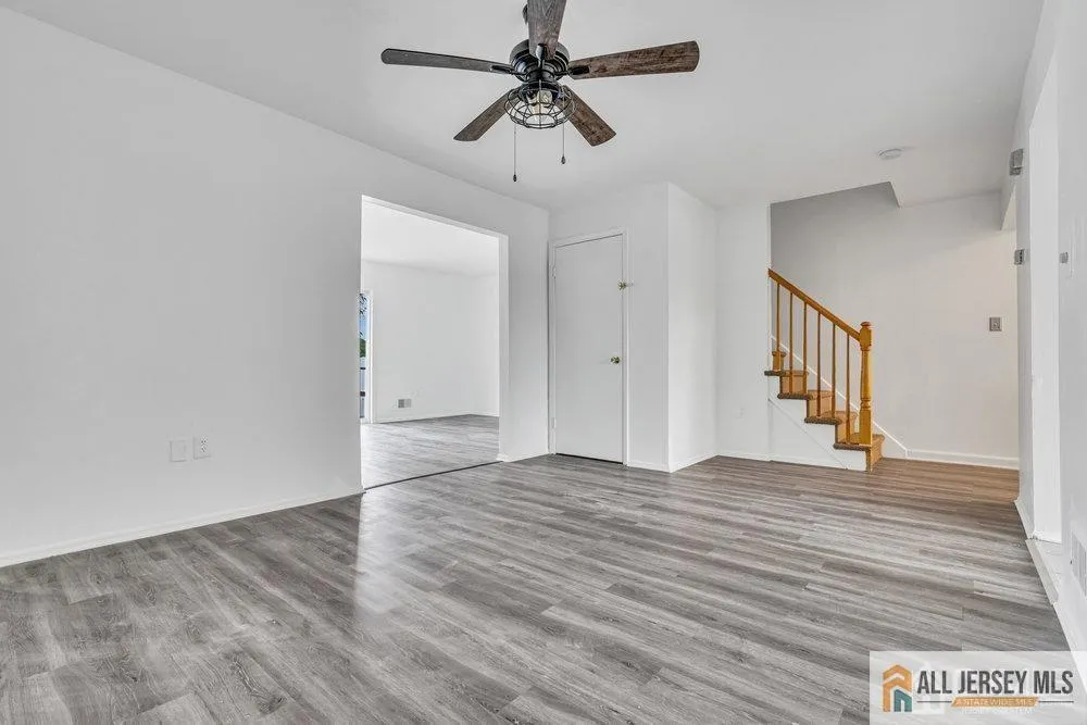 26 Tiger Lilly Court Sayreville, NJ 08872