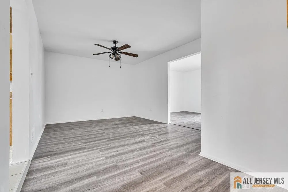 26 Tiger Lilly Court Sayreville, NJ 08872