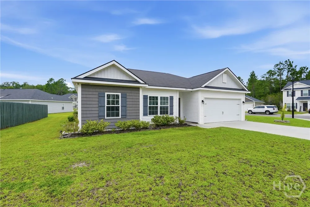 369 Brightleaf Circle Hinesville, GA 31313