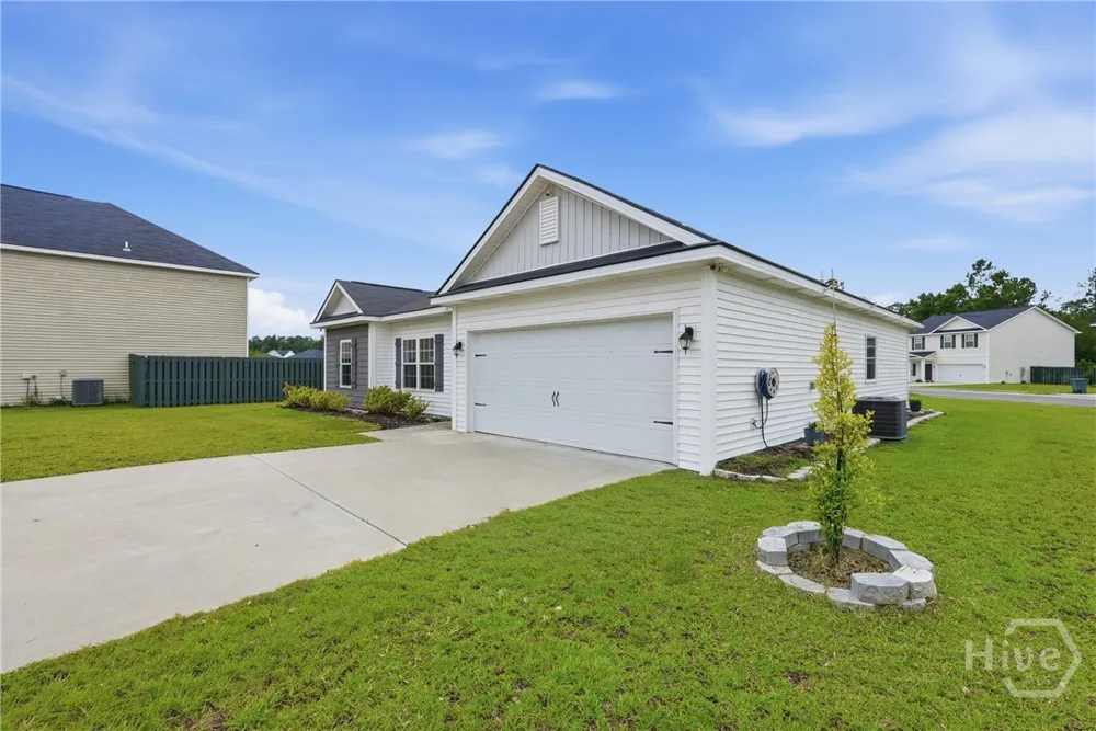369 Brightleaf Circle Hinesville, GA 31313