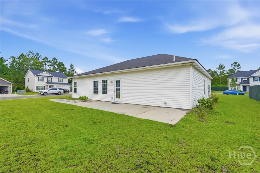 369 Brightleaf Circle Hinesville, GA 31313