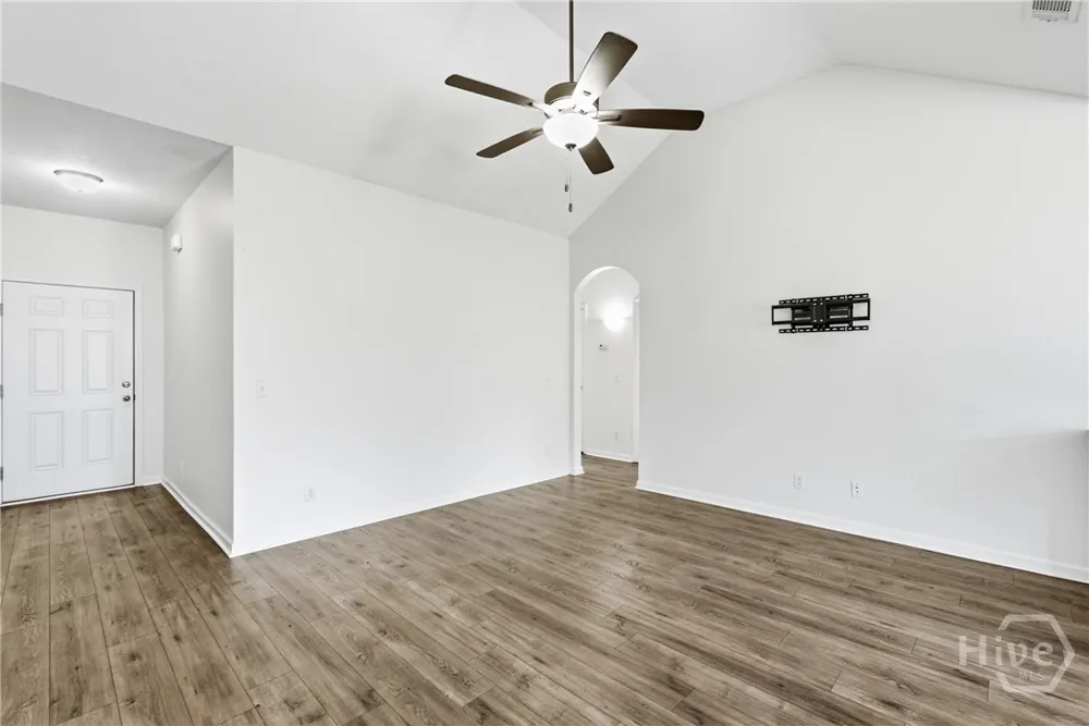 369 Brightleaf Circle Hinesville, GA 31313
