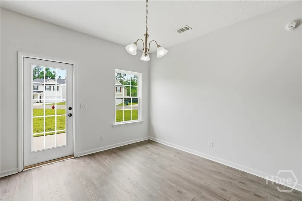 369 Brightleaf Circle Hinesville, GA 31313