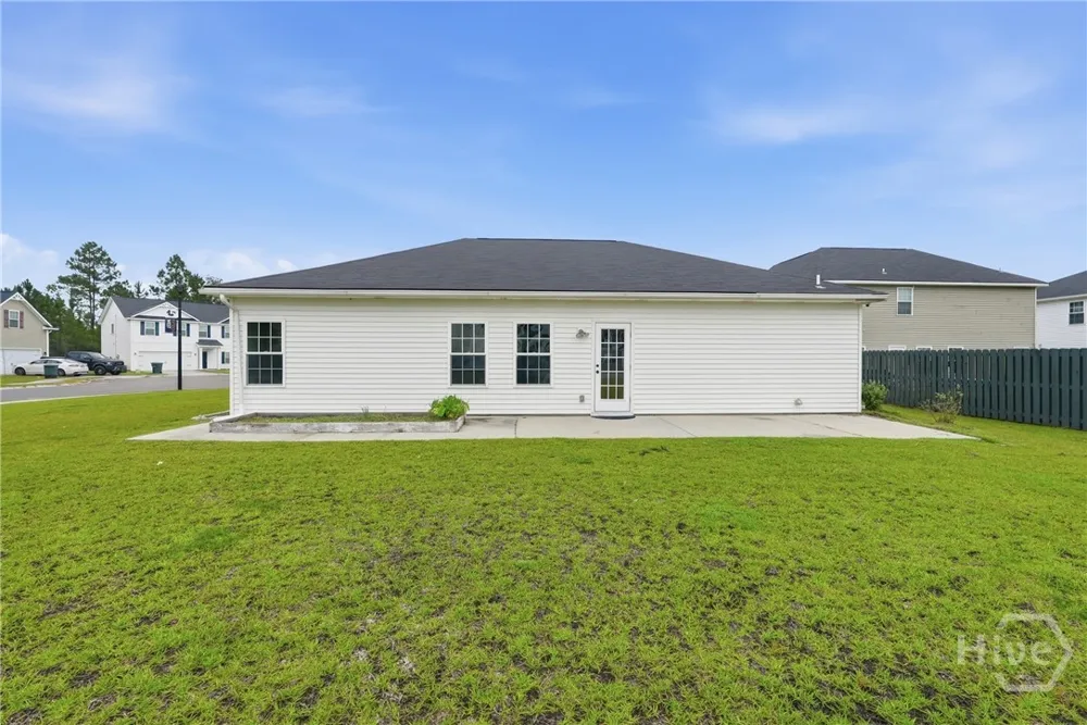 369 Brightleaf Circle Hinesville, GA 31313
