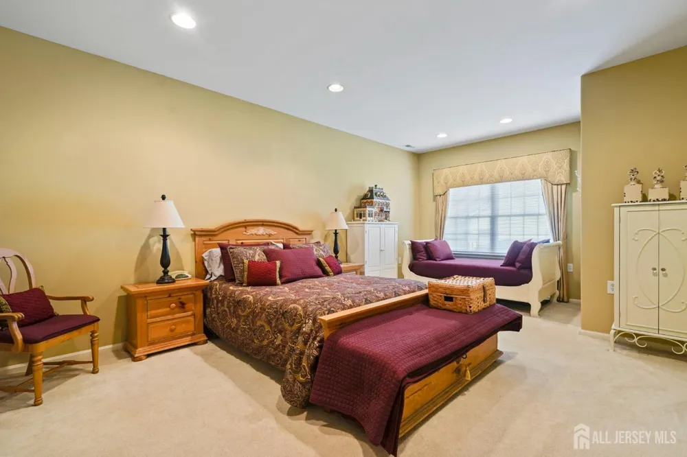 52 Vineyard Court Monroe, NJ 08831