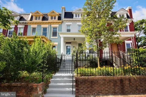 143 V STREET NE