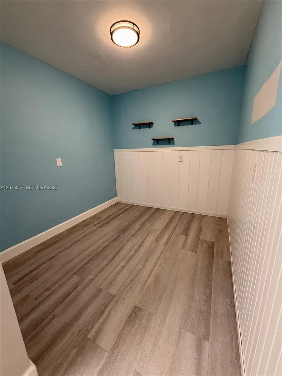 1520 Whitehall Dr #206 Davie, FL 33324