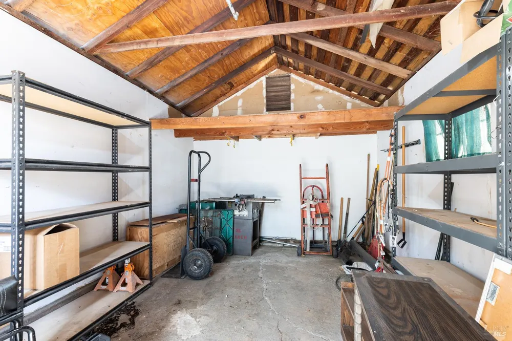 720 Windsor River Road Windsor, CA 95492