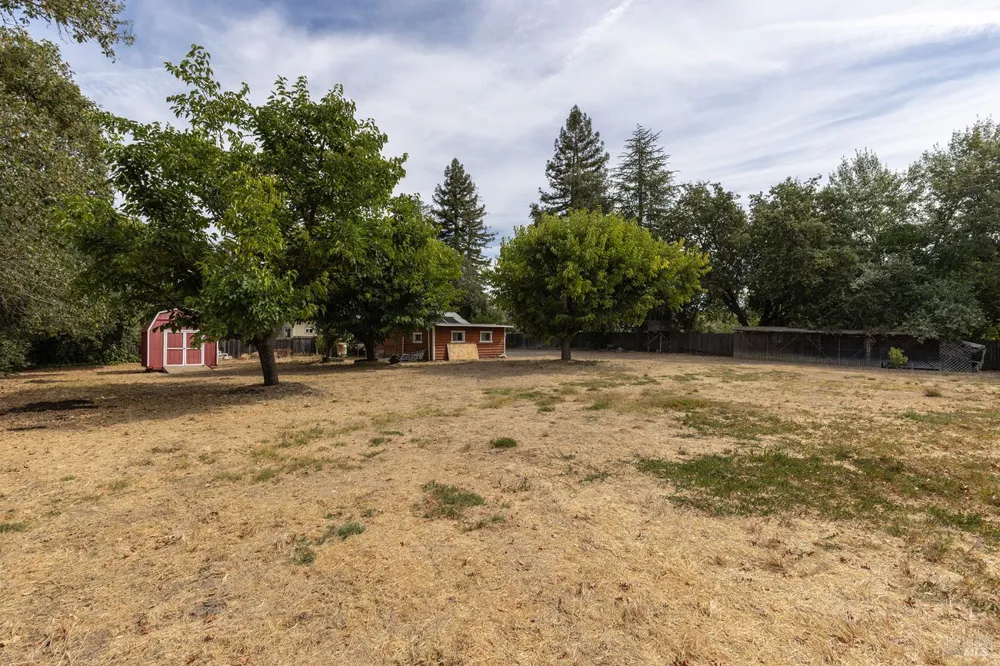 720 Windsor River Road Windsor, CA 95492