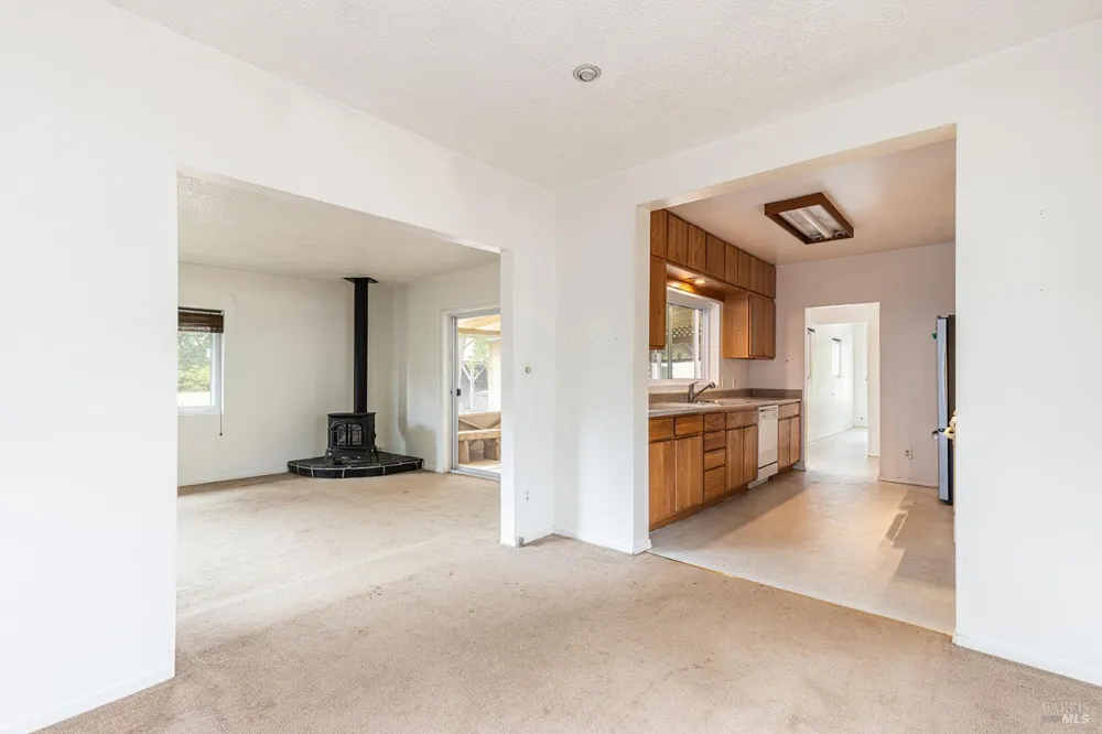 720 Windsor River Road Windsor, CA 95492