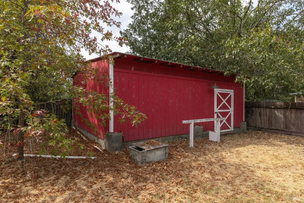 720 Windsor River Road Windsor, CA 95492