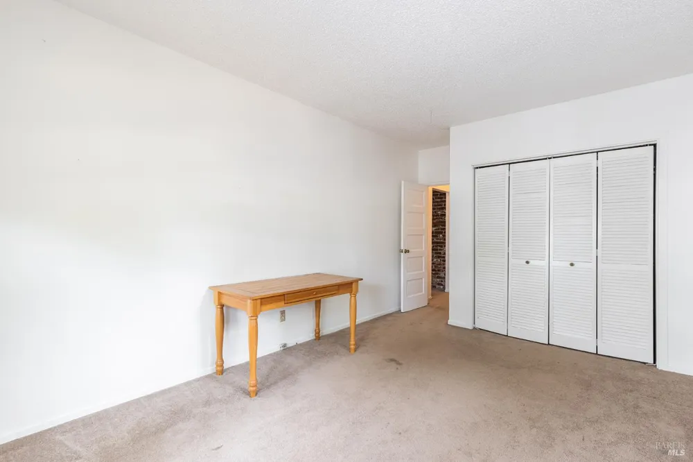 720 Windsor River Road Windsor, CA 95492