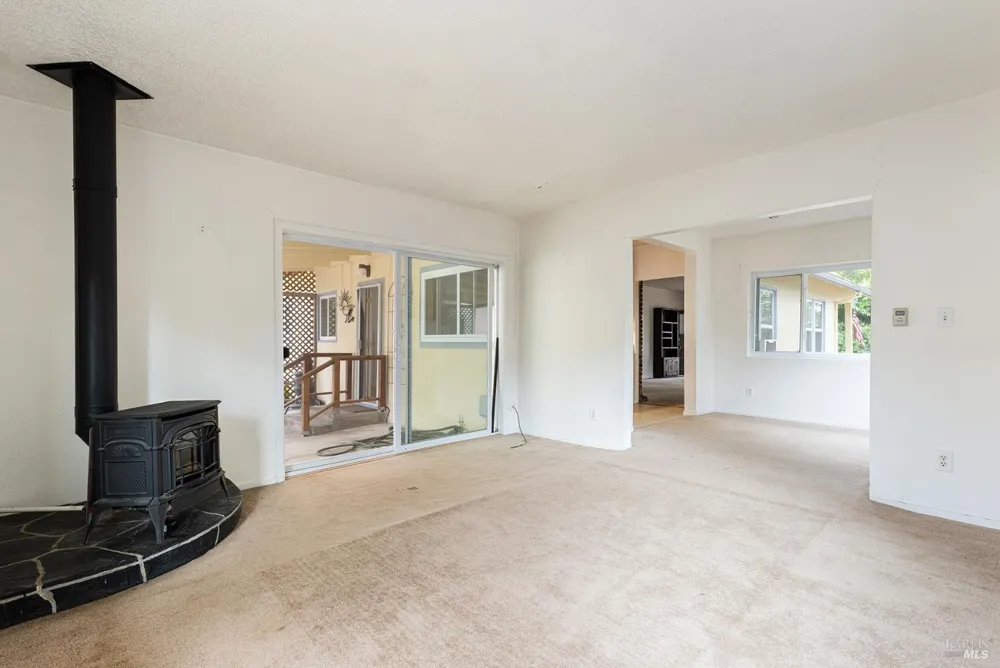 720 Windsor River Road Windsor, CA 95492