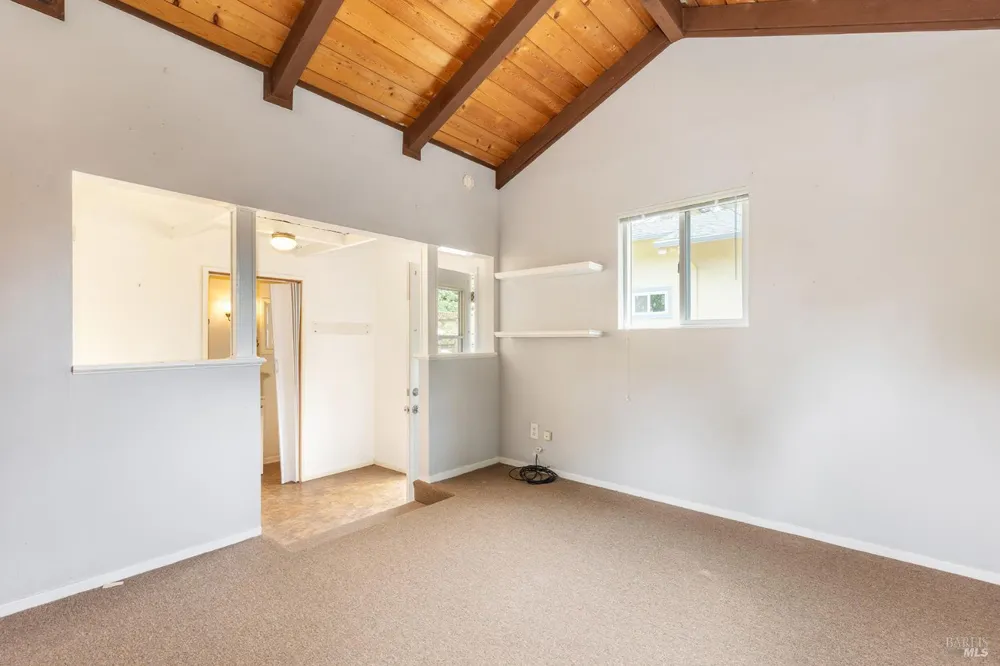 720 Windsor River Road Windsor, CA 95492