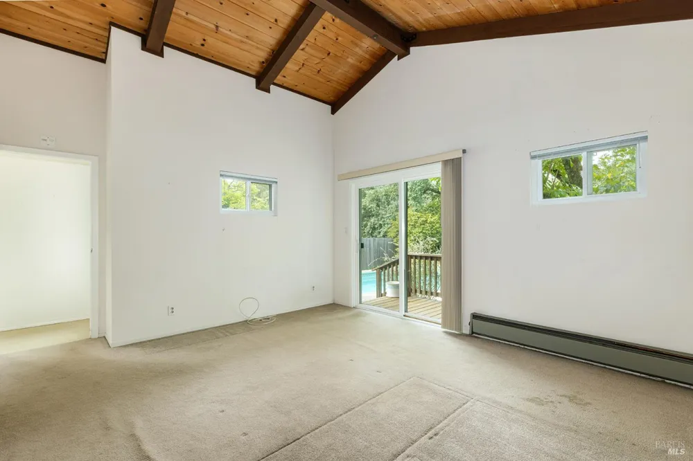 720 Windsor River Road Windsor, CA 95492