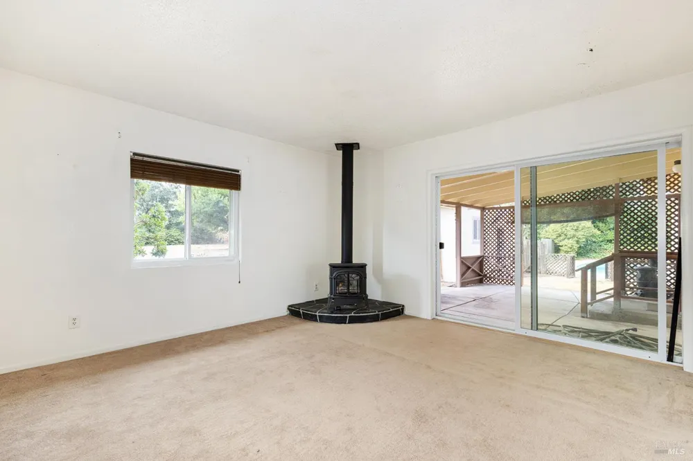 720 Windsor River Road Windsor, CA 95492