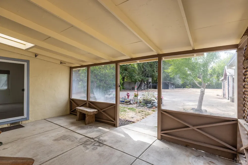720 Windsor River Road Windsor, CA 95492