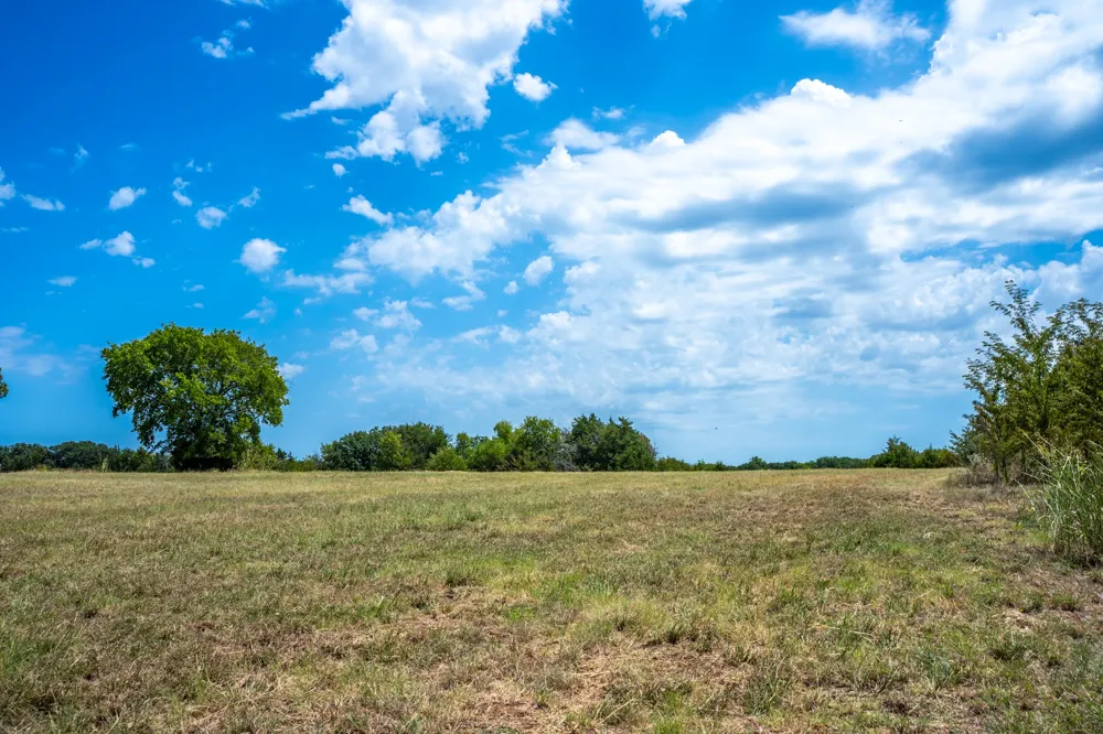 County Road 2615 Ivanhoe, TX 75447
