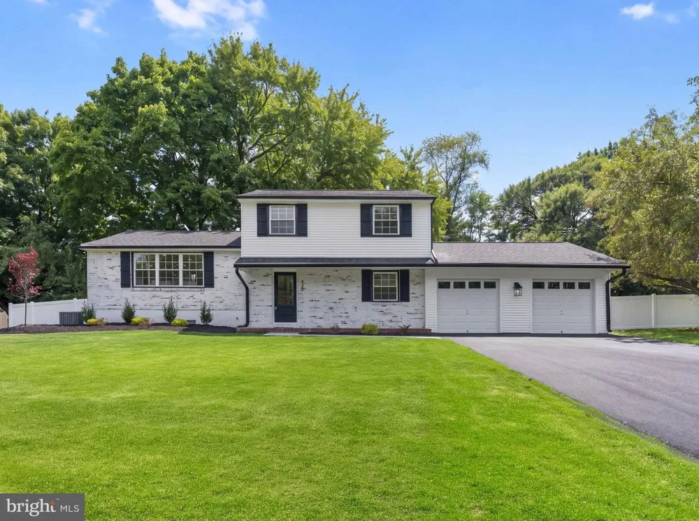 422 BIRCH DRIVE Mickleton, NJ 08056