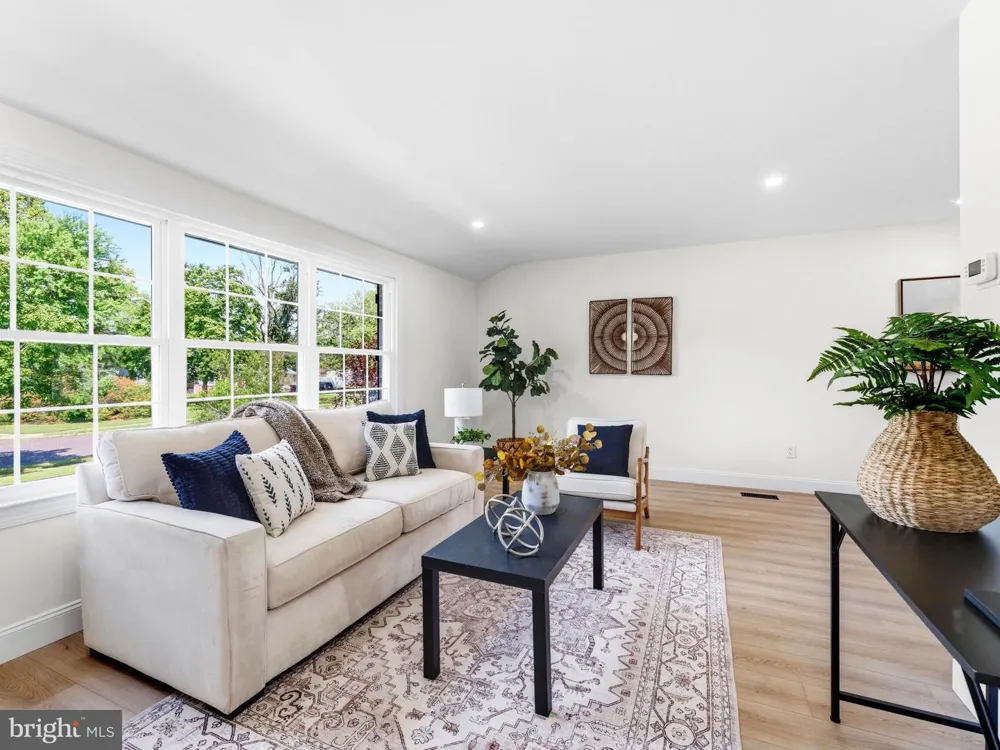 422 BIRCH DRIVE Mickleton, NJ 08056