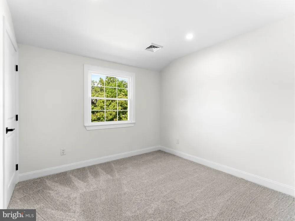 422 BIRCH DRIVE Mickleton, NJ 08056