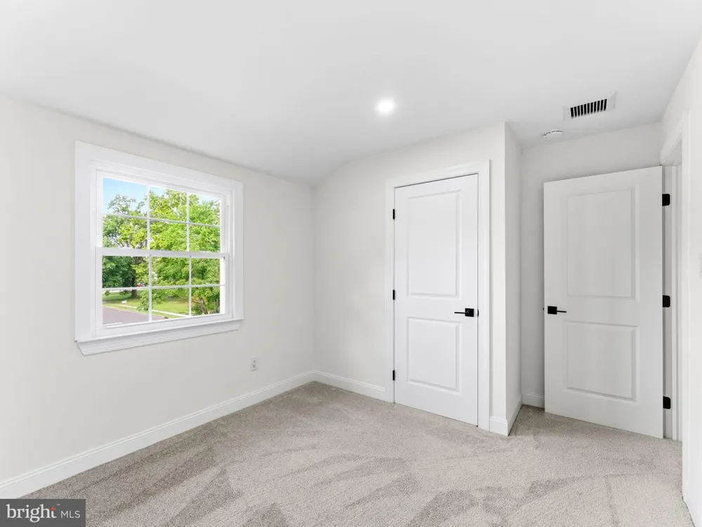 422 BIRCH DRIVE Mickleton, NJ 08056
