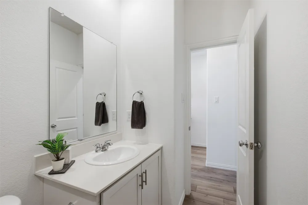 1121 Western Yarrow Avenue Justin, TX 76247