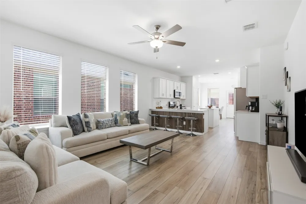 1121 Western Yarrow Avenue Justin, TX 76247