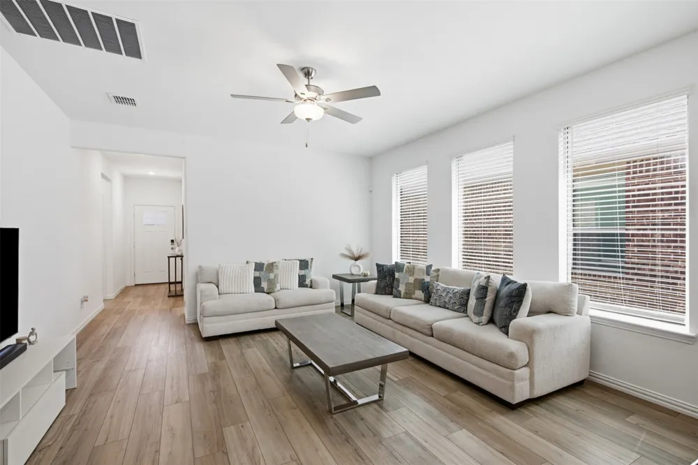 1121 Western Yarrow Avenue Justin, TX 76247