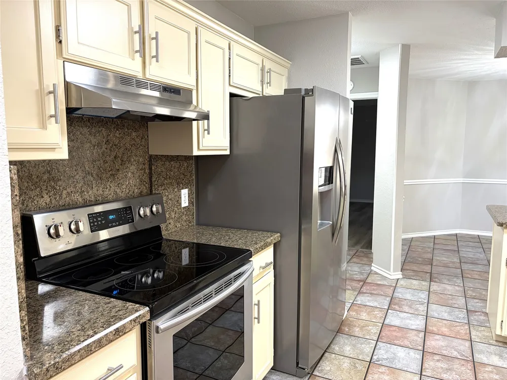 1310 Mcanear Court Cleburne, TX 76033