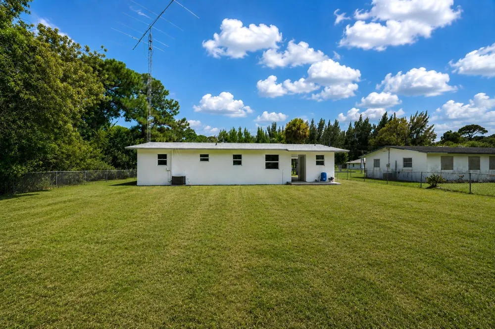 5502 SAN DIEGO AVENUE Fort Pierce, FL 34946